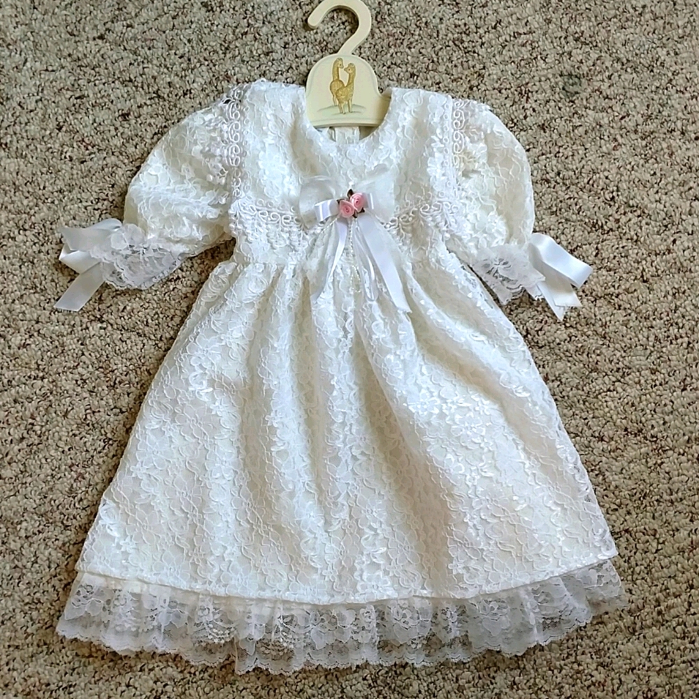 Girls white, lace dress size 6